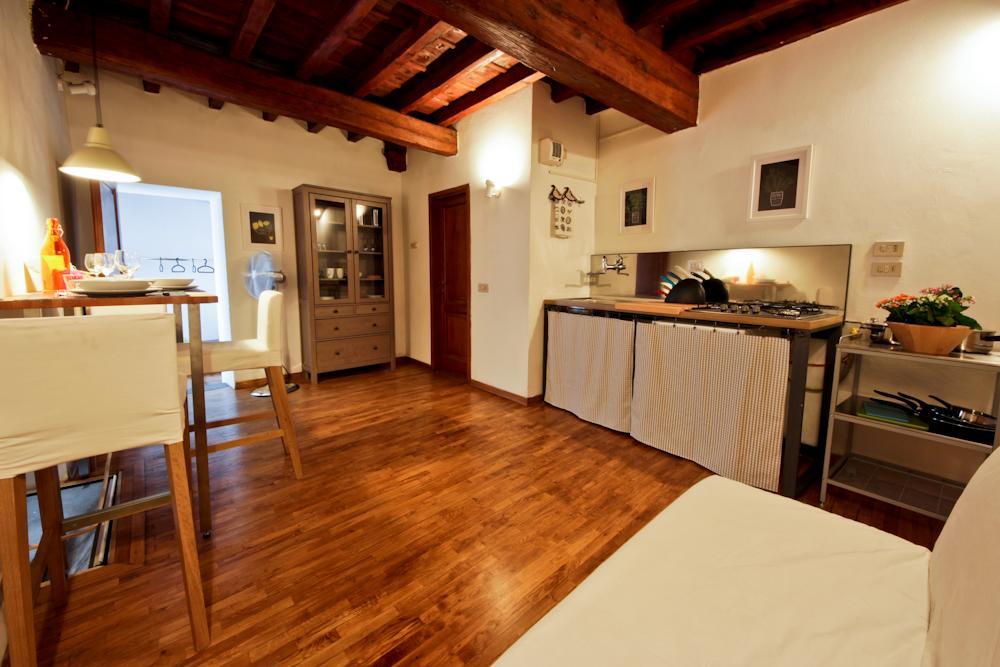Ponte Vecchio Tower Apartment Florenţa Exterior foto