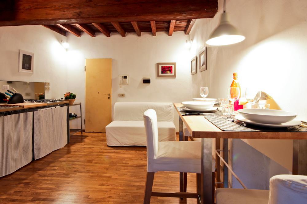 Ponte Vecchio Tower Apartment Florenţa Exterior foto